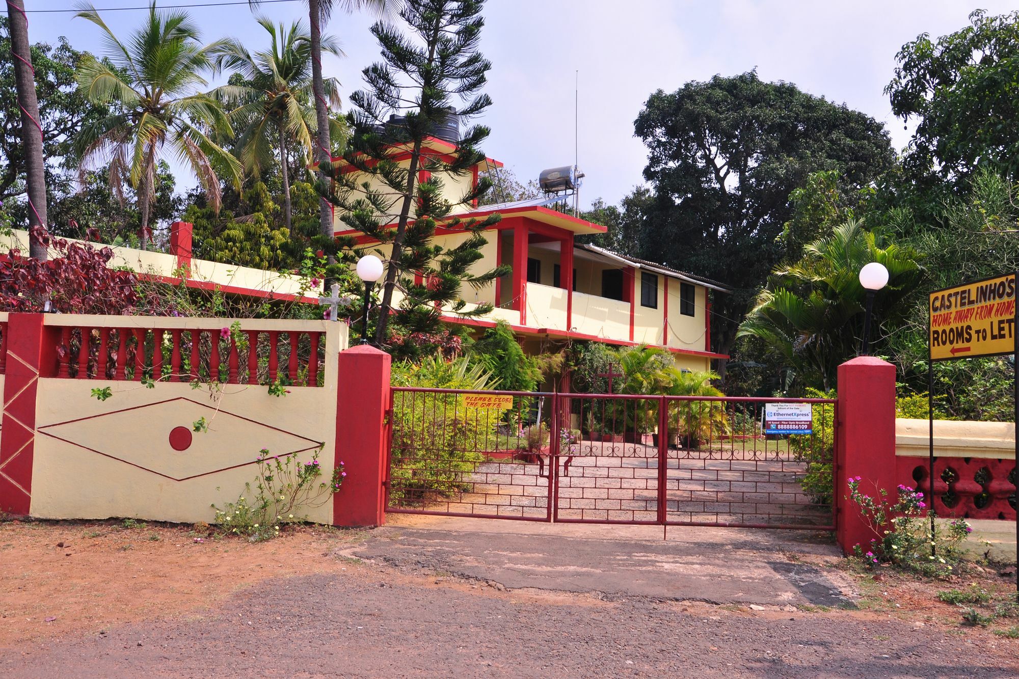 Castelinho'S Home Away From Home Anjuna Exterior foto